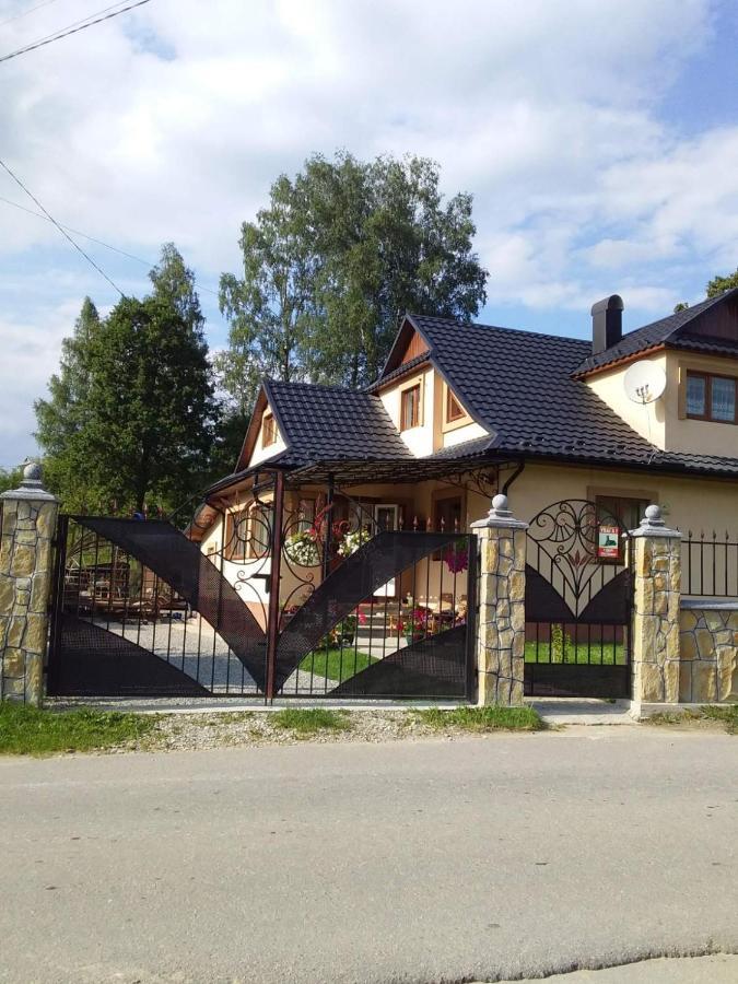 Mlynski Микуличин Экстерьер фото